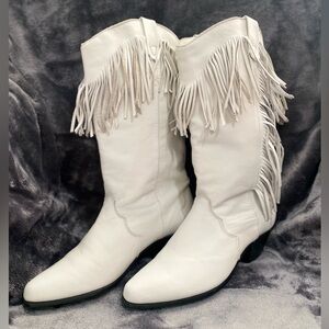 Dingo Vintage White Fringe Western Heeled Boots